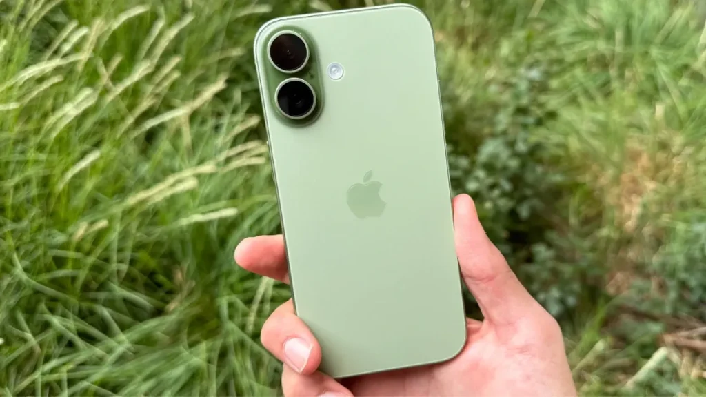 آیفون ۱۷ پایه سبز