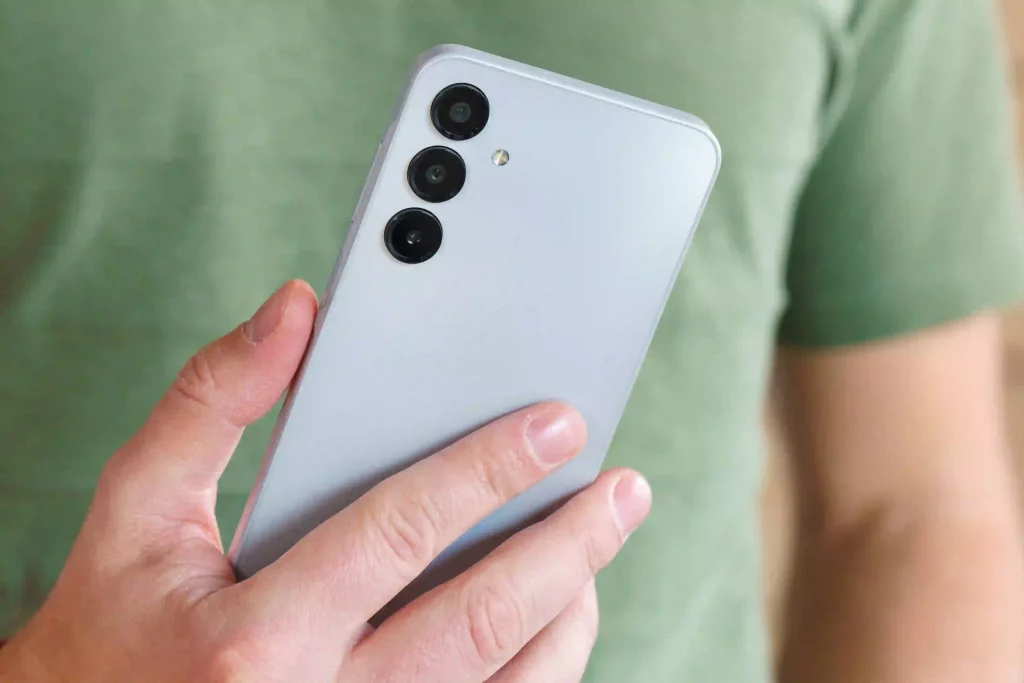 رنگ سفید گوشی سامسونگ مدل گلکسی A16