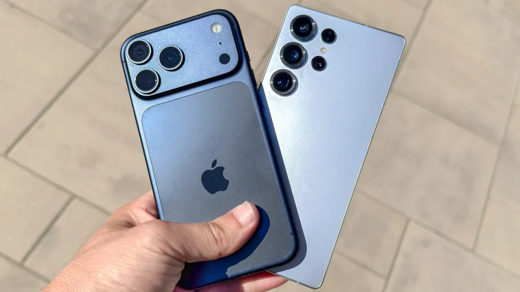 آیفون ۱۷ پرومکس رنگ آبی تیره و گلکسی s25 اولترا رنگ آبی کمرنگ