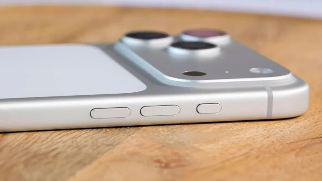 تصویر دکمه ها و فریم آیفون ۱۷ پرومکس