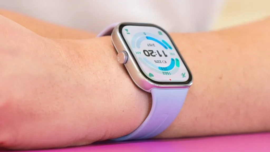 ردمی واچ ۵ روی دست