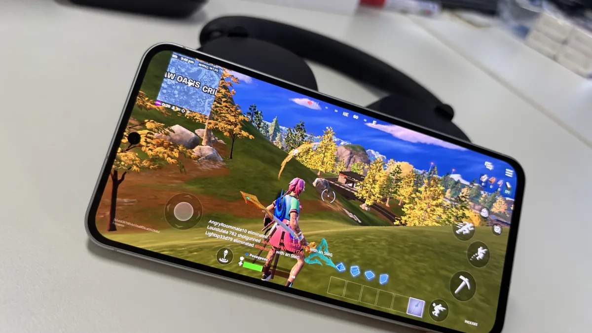 گلکسی A56 در حال اجرای گیم