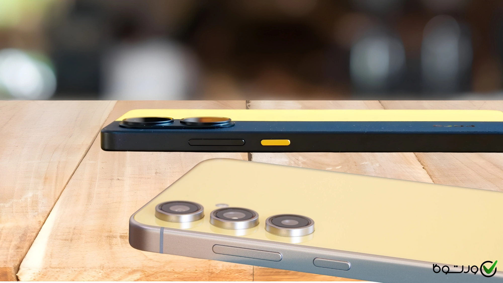 phones design and thickness طراحی و ضخامت دو گوشی