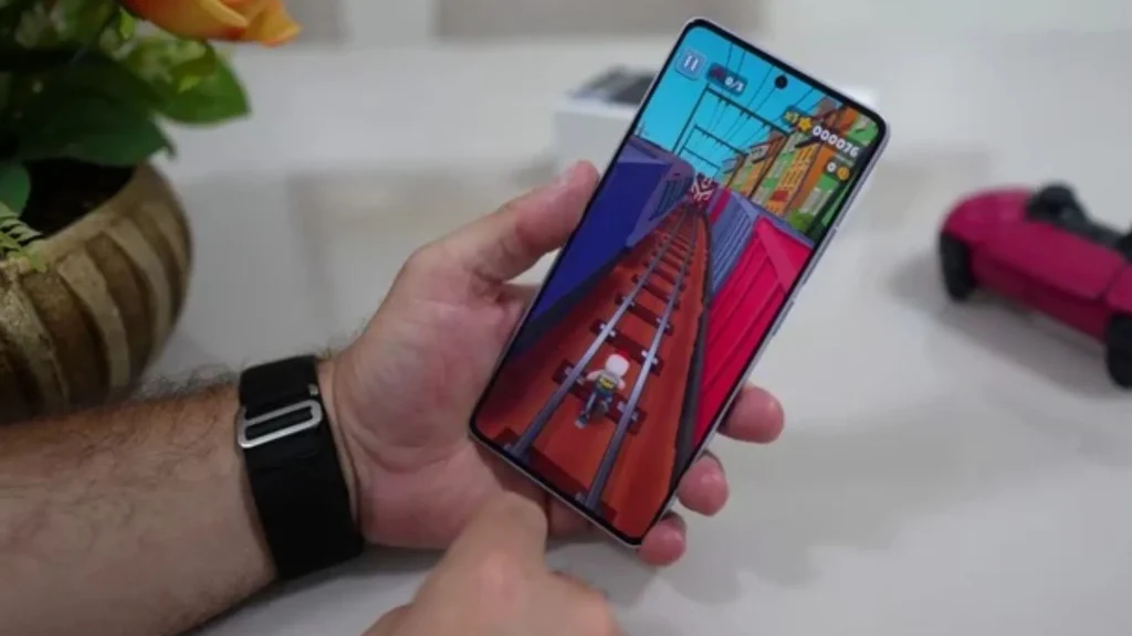 ردمی نوت 14S در حال پخش گیم