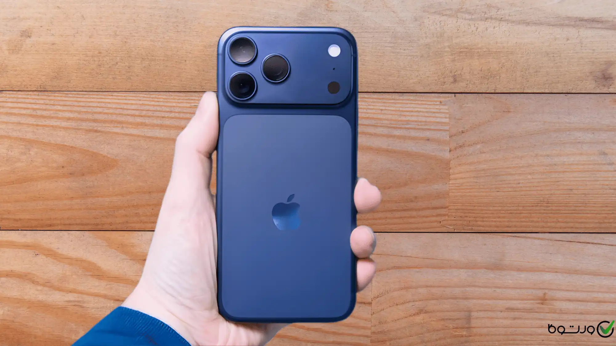 آیفون ۱۷ پرومکس آبی رنگ